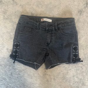 Levi’s shorty short